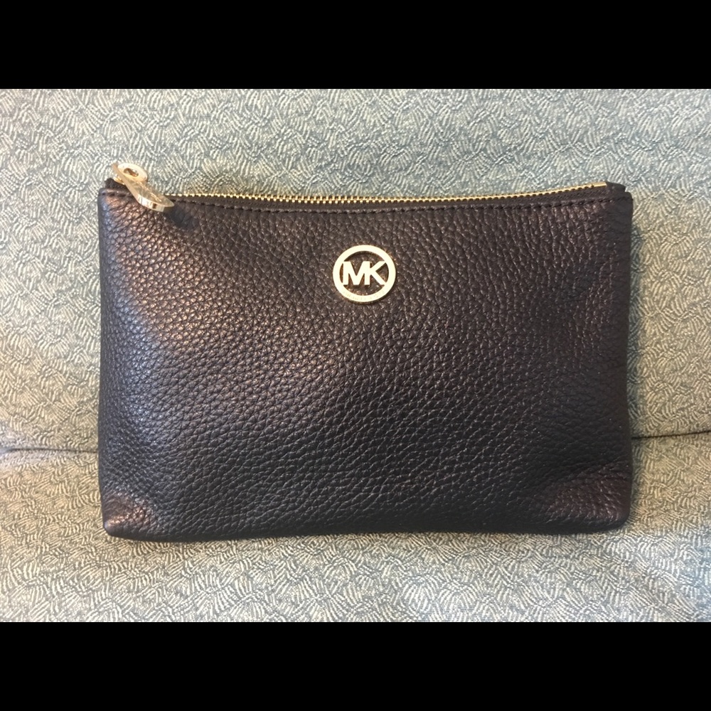 Michael Kors “Fulton” Travel Leather Case Black